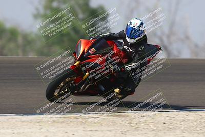 media/Sep-20-2025-TrackDaz (Sat) [[27f0cde673]]/A Group/11am (Turn 2)/